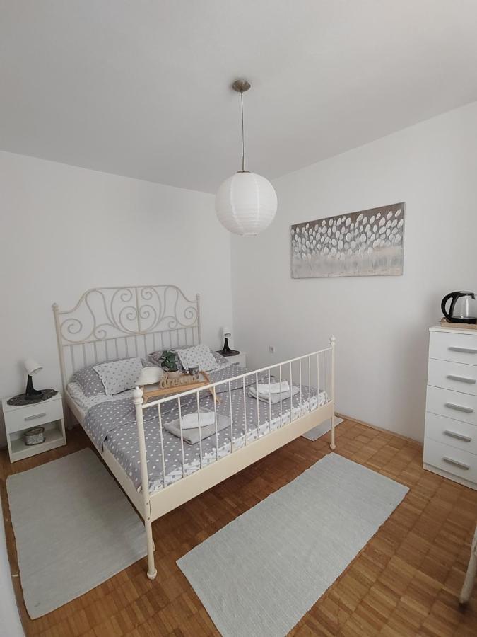 Apartman Suzi Daire Pag Town Dış mekan fotoğraf